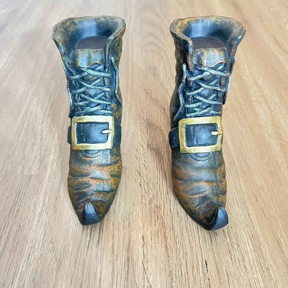 Martha Stewart Witch Boot Candle Holders Halloween Pair Black Gold 5.5 x 5 Inchs